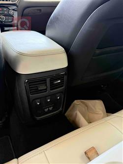 کرایسلەر 300